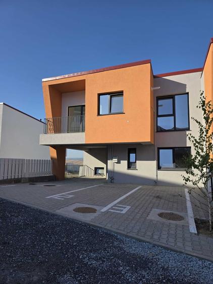 Apartament cu 2 camere decomandat în Apahida