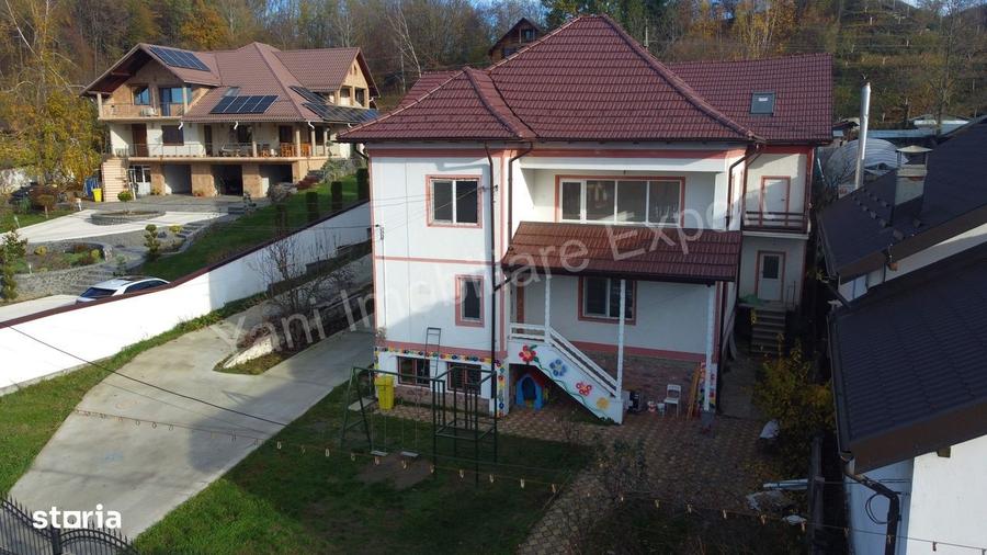 Casă cu 4 camere în Central