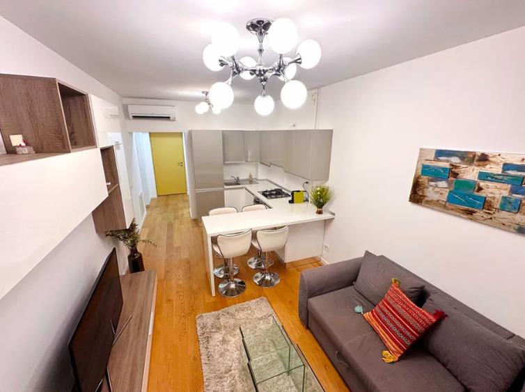 Apartament cu 2 camere semidecomandat în Aviației