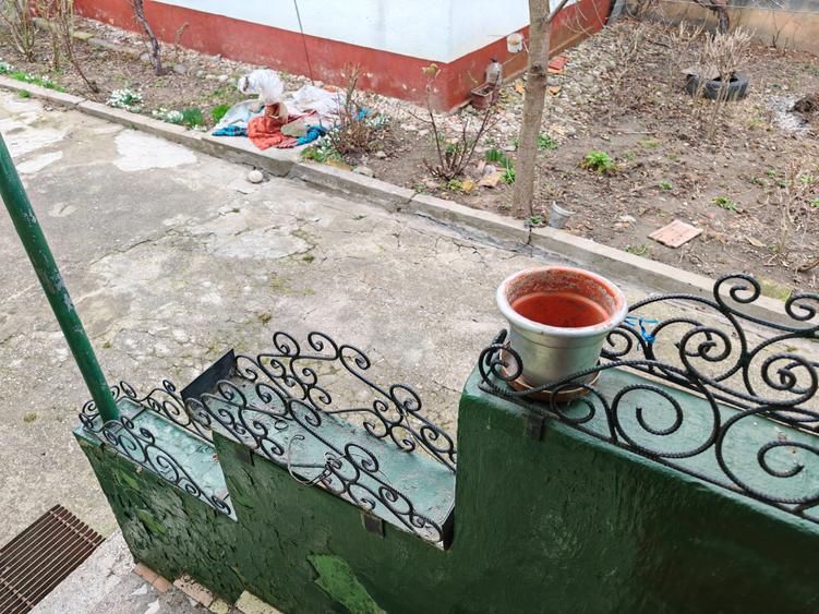 Casă individuală cu 5 camere cu Canalizare în Griviței