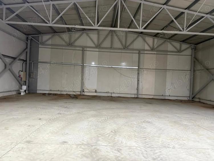 Spațiu comercial, de 300 mp, în Central