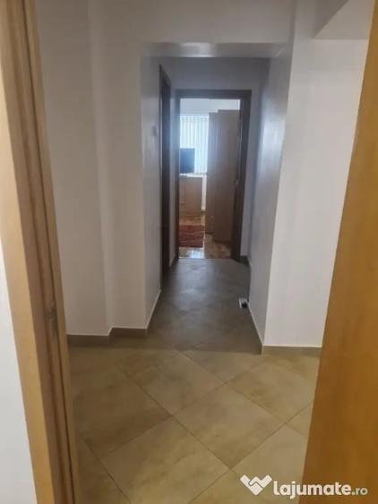 Apartament cu 3 camere decomandat în Unirii Sud