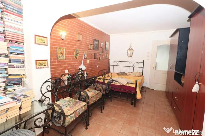 Apartament cu 4 camere decomandat în Titulescu