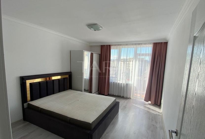 Apartament cu 3 camere decomandat, mobilat în Florești