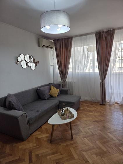 Apartament cu 2 camere decomandat, mobilat în Mihai Bravu