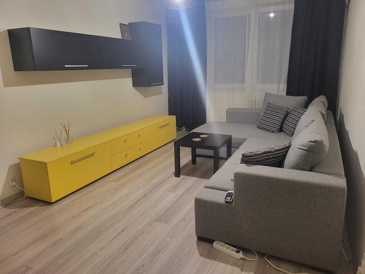 Apartament cu 2 camere decomandat în Crângași