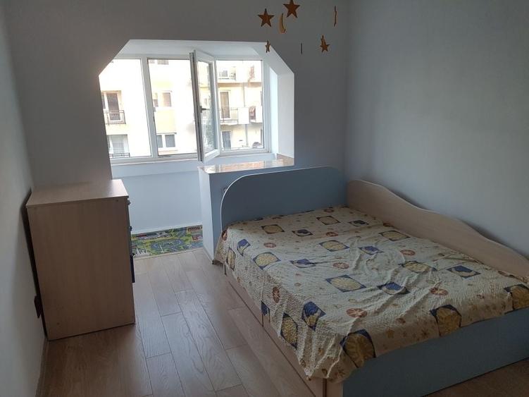 Apartament cu 3 camere decomandat în Dacia