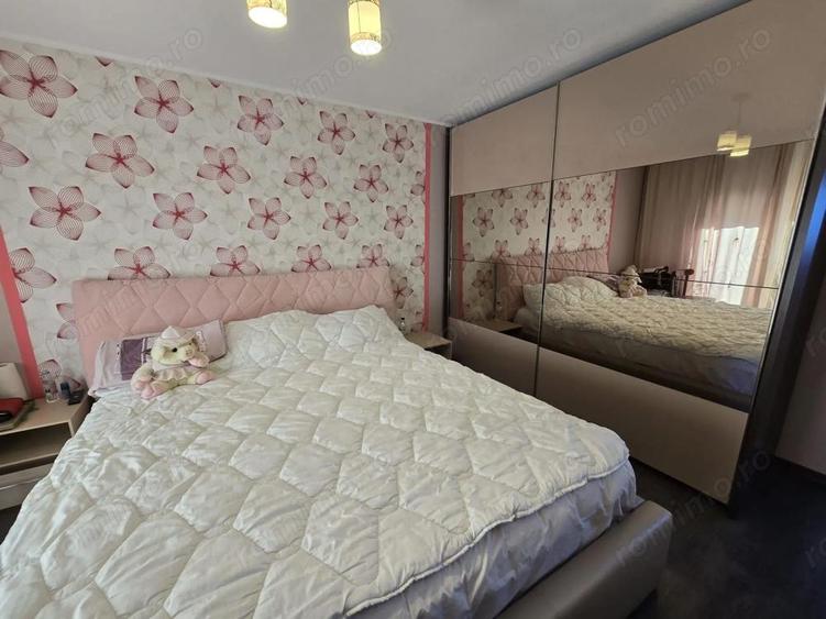 Casă cu 6 camere cu Teren 293 Mp în Năvodari