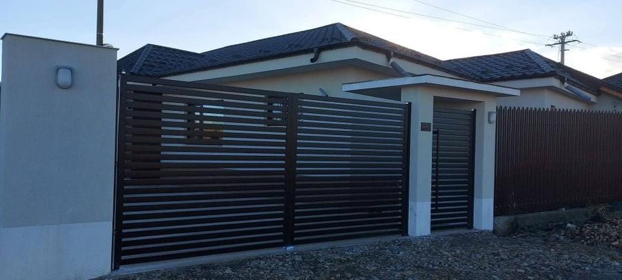 Casă cu 4 camere cu Teren 600 Mp în Smârdan
