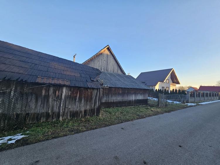 Casă cu 4 camere în Frătăuții Vechi