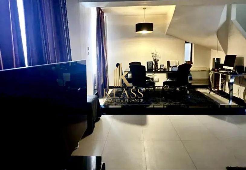 Casă individuală cu 5 camere cu Canalizare în Vitan
