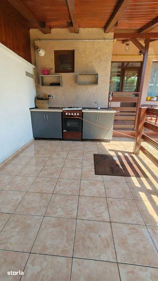 Casă cu 4 camere cu Teren 252 Mp în Sântandrei