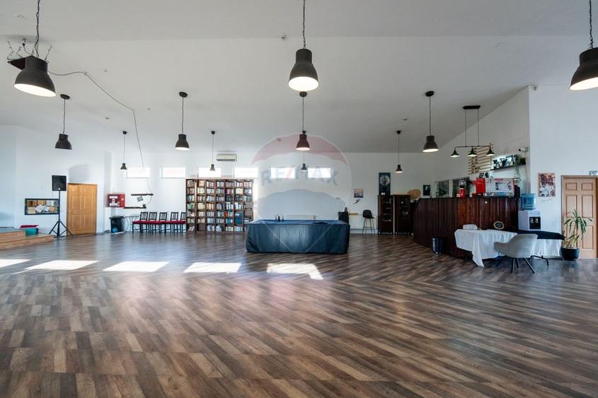 Spațiu comercial, de 350 mp, în Găvana