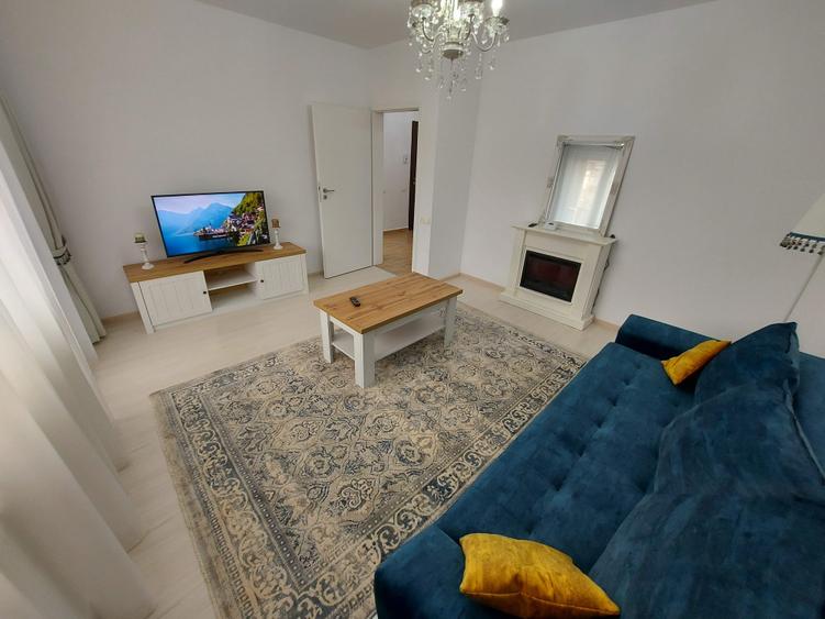Apartament cu 2 camere decomandat în Păcii