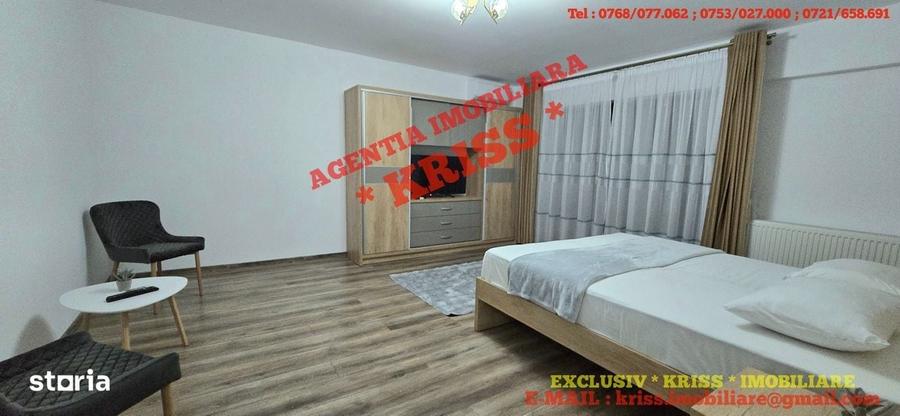 Apartament cu 4 camere decomandat în Ultracentral