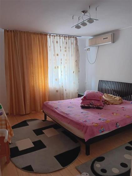 Apartament cu 3 camere decomandat, mobilat în Frumoasa