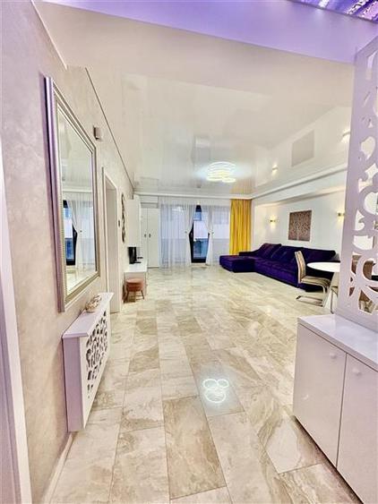Apartament cu 2 camere decomandat, mobilat în Central