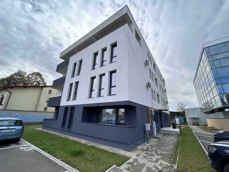 Apartament cu 3 camere decomandat în Albert