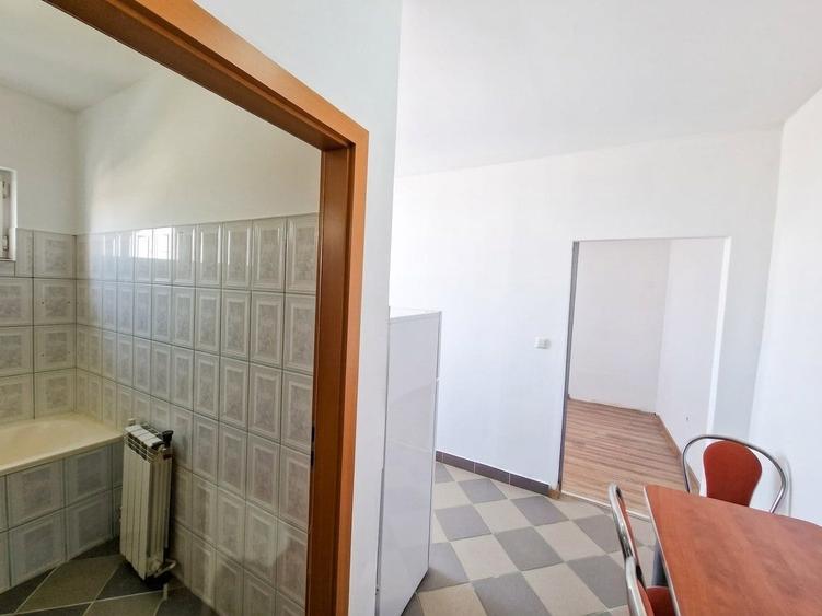 Garsonieră decomandată în Rogerius