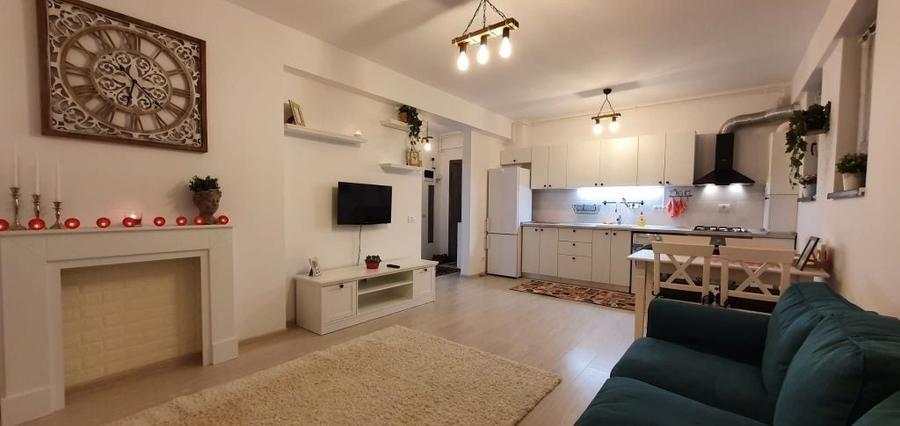 Apartament cu 2 camere decomandat în Uverturii