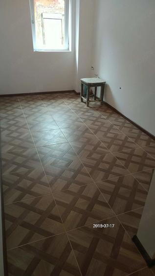 Apartament cu 3 camere decomandat în Topleț