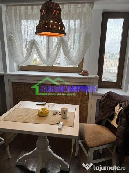 Apartament cu 4 camere decomandat în Central