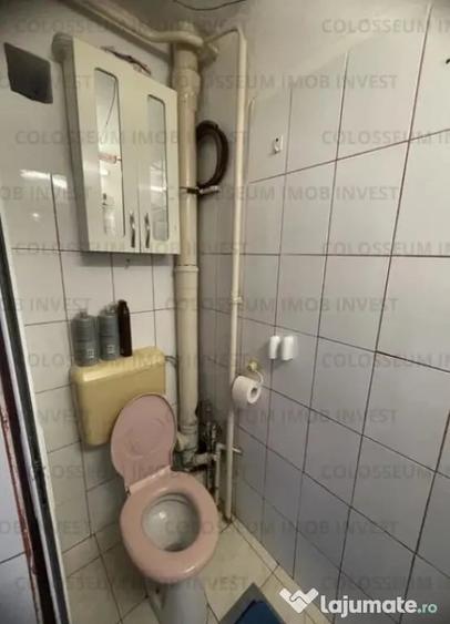 Apartament cu 2 camere semidecomandat în Florilor
