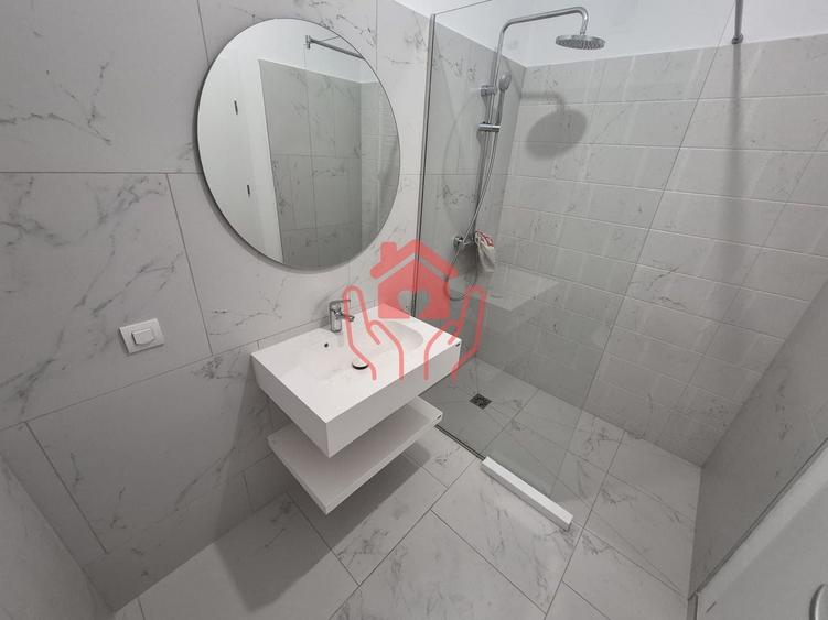 Apartament cu 3 camere decomandat în Băneasa