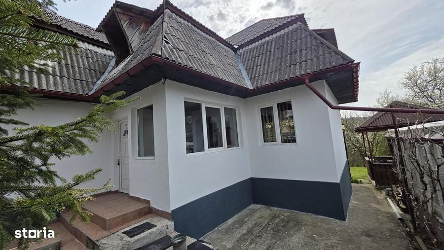 Casă cu 4 camere cu Teren 920 Mp în Central