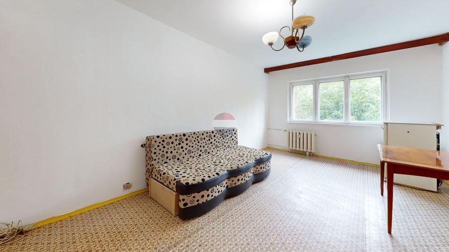 Apartament cu 2 camere decomandat în 13 Decembrie