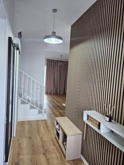 Duplex cu 4 camere cu Canalizare în Moșnița Nouă