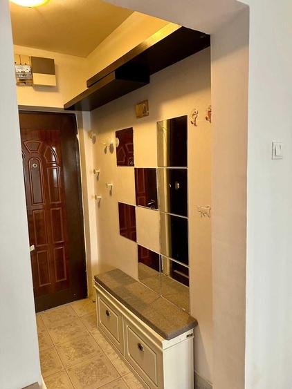 Apartament cu 2 camere semidecomandat în Sebastian