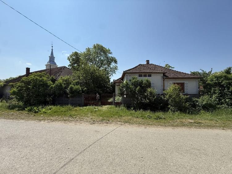Casă cu 2 camere decomandat în Culciu