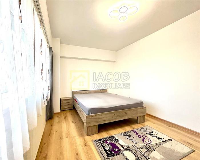 Apartament cu 2 camere decomandat, mobilat în Central