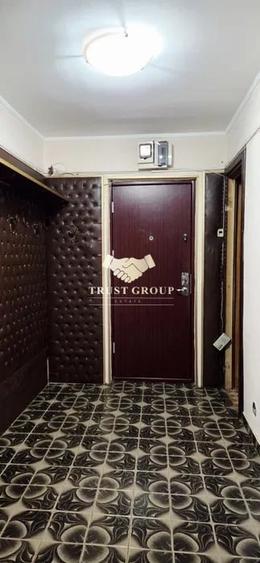 Apartament cu 3 camere decomandat în Drumul Taberei