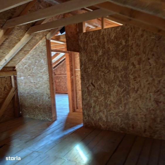 Casa separata cu pivni?a ?i pod utilizabil in mediul rural - 11