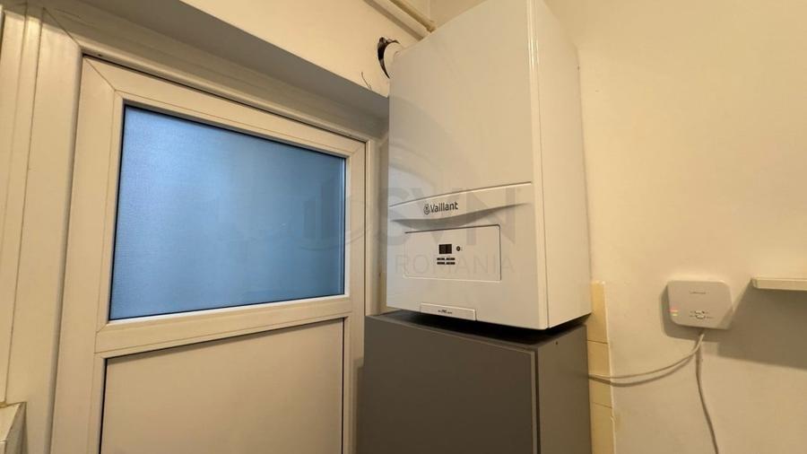 Apartament cu 4 camere decomandat în Dacia