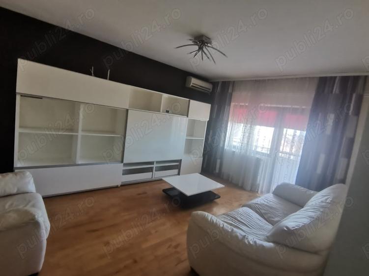Apartament cu 4 camere decomandat în Central