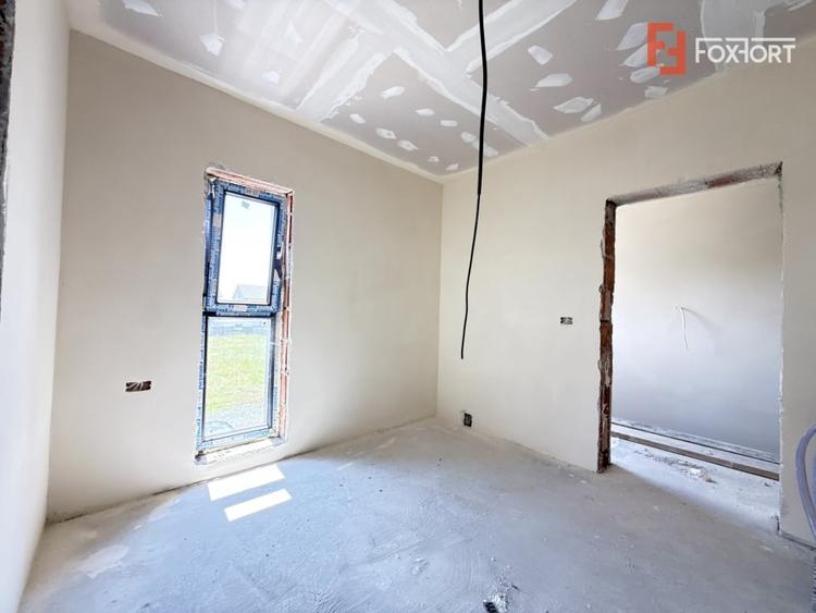 Duplex cu 3 camere cu Teren 247 Mp în Săcălaz