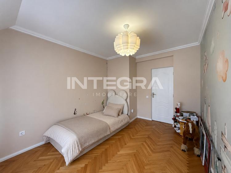 Duplex cu 4 camere cu Canalizare în Florești