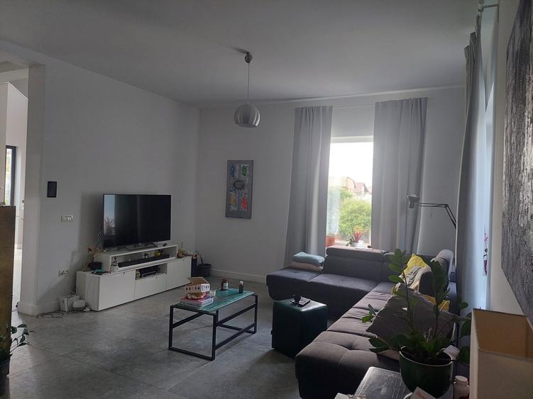 Duplex cu 3 camere cu Canalizare în Dumbrăvița
