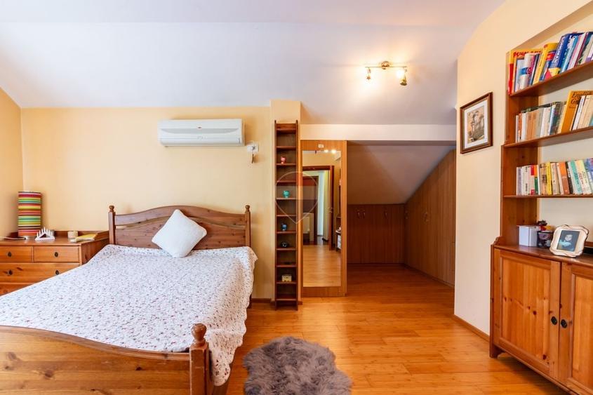 Casă individuală cu 6 camere cu Teren 850 Mp în Corbeanca