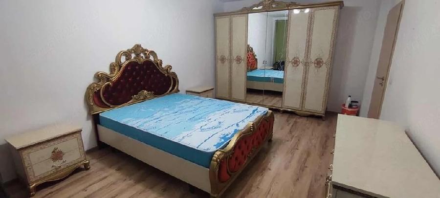 Apartament cu 2 camere decomandat în Tractorul
