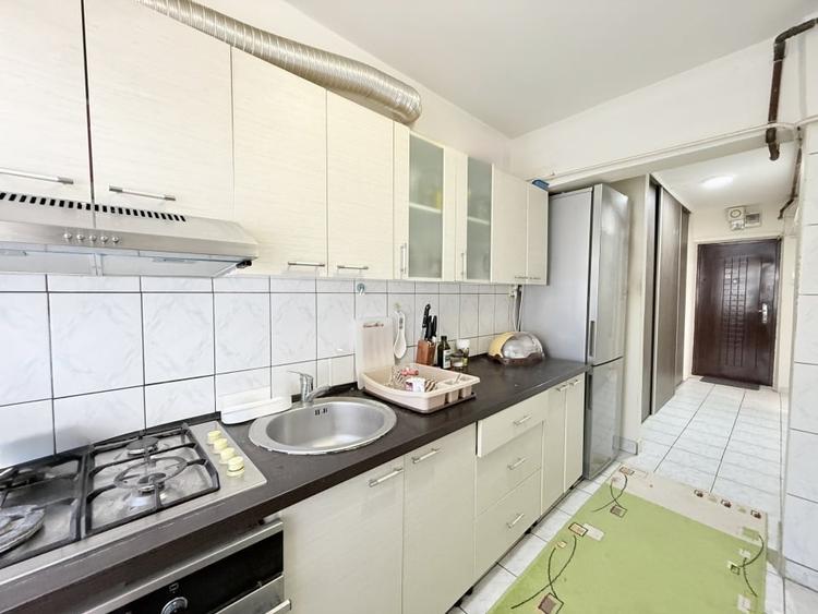 Apartament cu 3 camere circular, mobilat în Tomis Nord