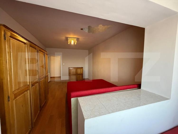 Apartament cu 2 camere semidecomandat, mobilat în Lipovei
