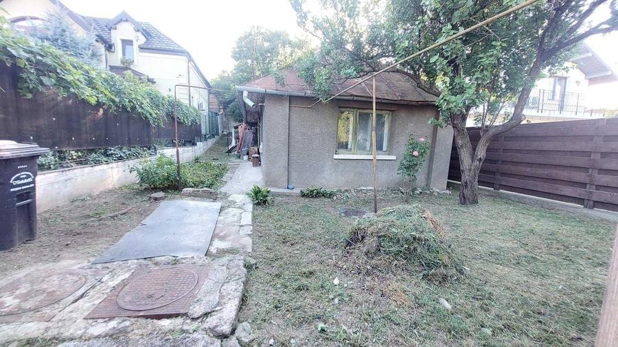Casă cu 3 camere în Albești