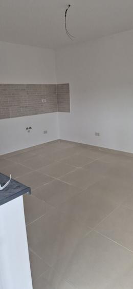Casă cu 3 camere în Ciurbești