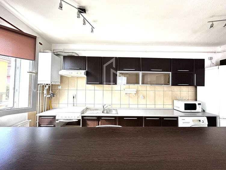 Apartament cu 2 camere semidecomandat, mobilat în Bună Ziua