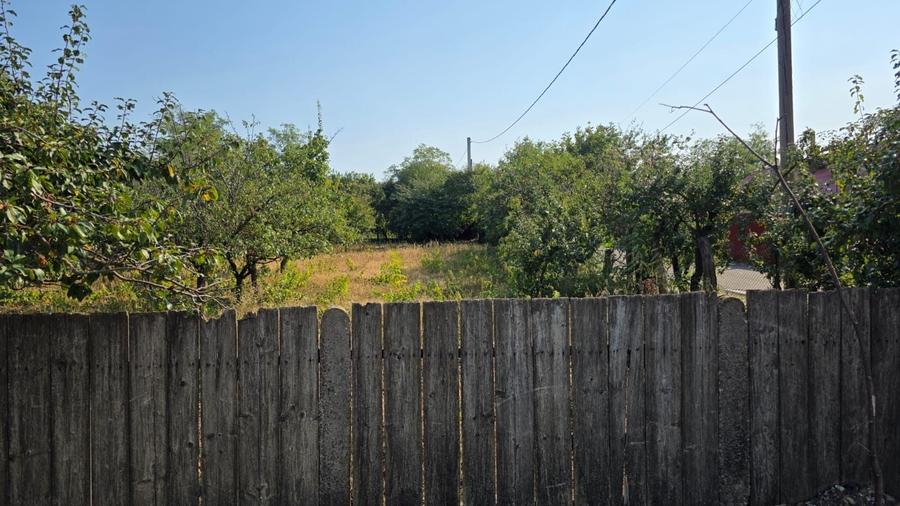 Casă cu 2 camere în Perieni