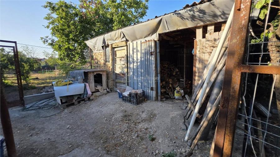 Casă cu 2 camere cu Teren 949 Mp în Pustiniș